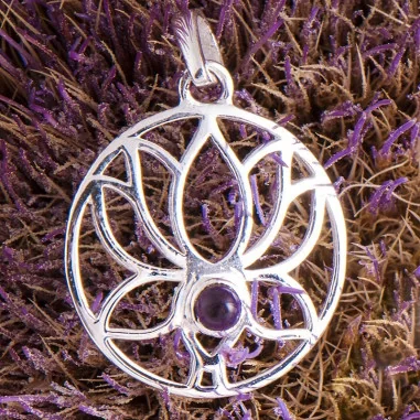 Lotus Anhänger mit Amethyst